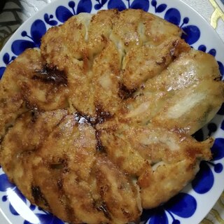 こんがり焼き目の餃子